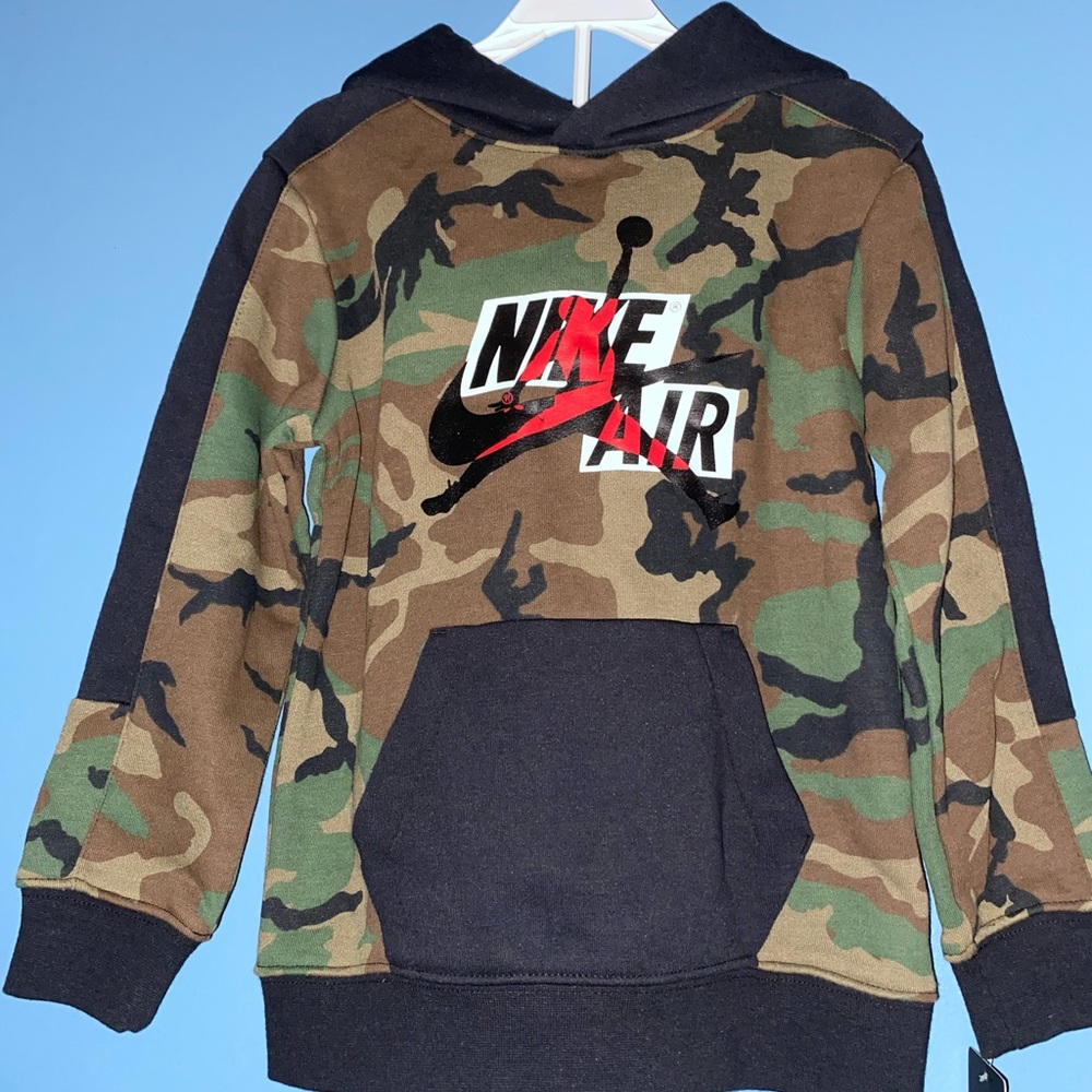 Jordan/Nike Air Big Boy Jumpman Classics Camo Print Hoodie.